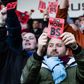 Adeptos do West Ham em protesto com a direção do clube