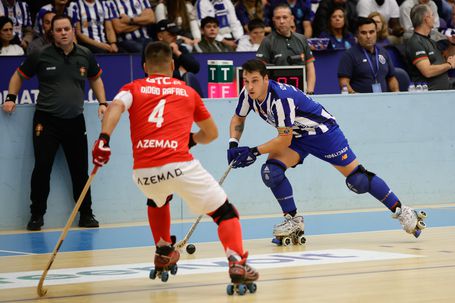 Benfica vence no Dragão e segue na Taça de Portugal
