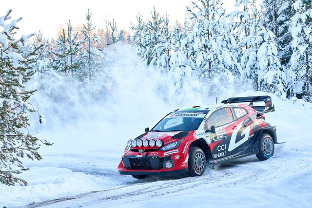 Elfyn Evans lidera por 13 segundos na Suécia