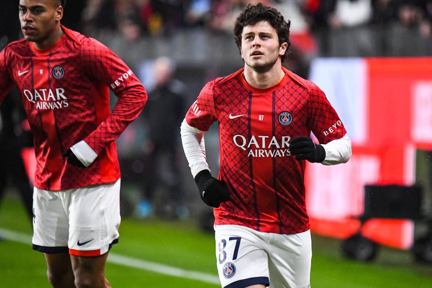 João Neves foi titular frente ao Rennes