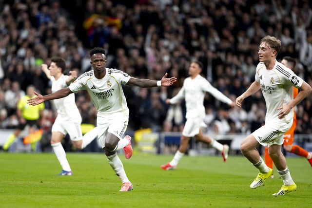 Real Madrid faz exibição completa e carrega as baterias para a Luz