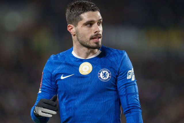 Pedro Neto fez um hat trick pelo Chelsea em casa do Hull City