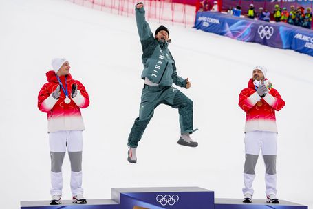 Lucas Pinheiro Braathen subiu ao lugar mais alto do pódio