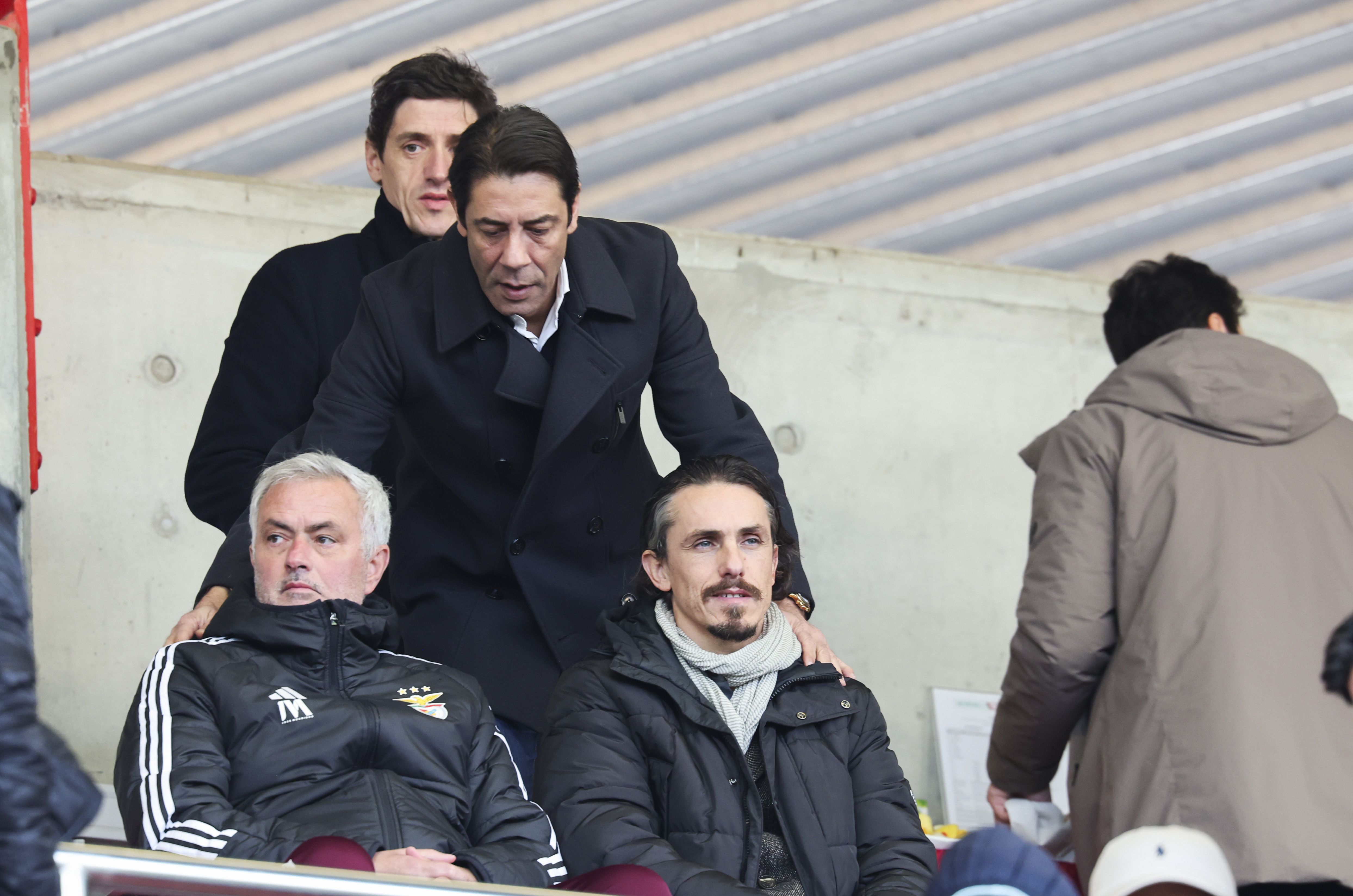 Benfica: Mourinho e Rui Costa lado a lado num momento com significado (com fotos)