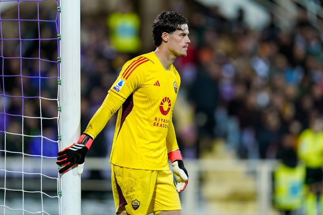 Roma nem quer ouvir propostas por Svilar