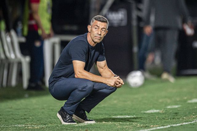 Pedro Caixinha em desvantagem na Taça Sul-Americana