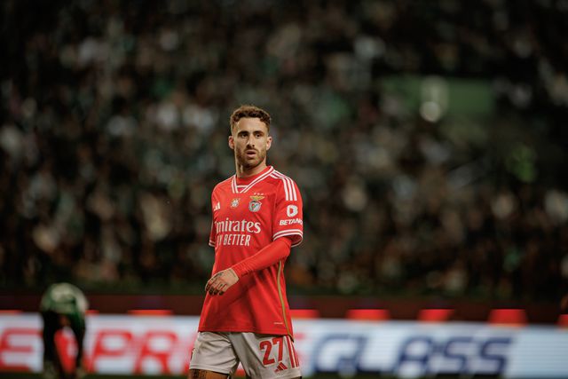 Benfica: «O Rui Costa foi jogador, sabe bem o que nós sentimos»