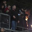 Lona queimada na bancada de adeptos do Benfica após golo de Ivanovic