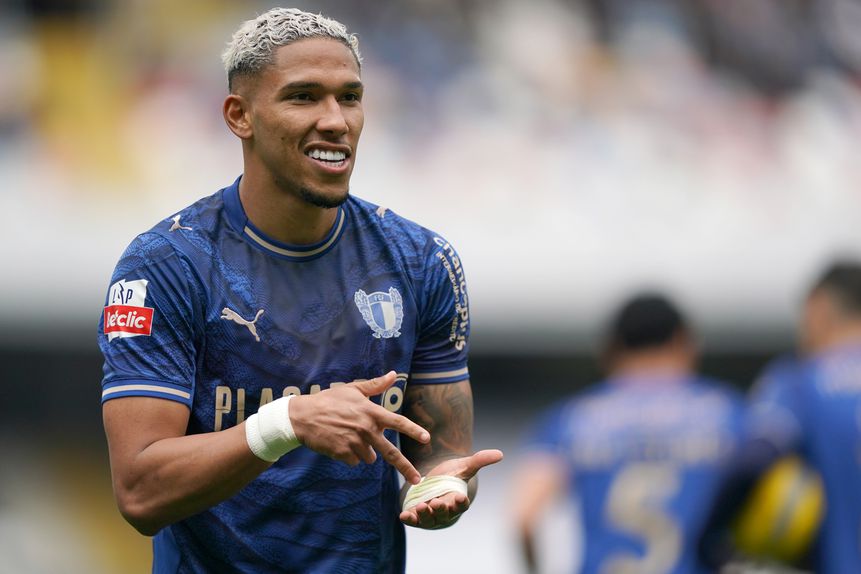 Sorriso marcou o segundo golo dos famalicenses e garantiu os três pontos, em Guimarães. Foto: Hugo Delgado/LUSA.