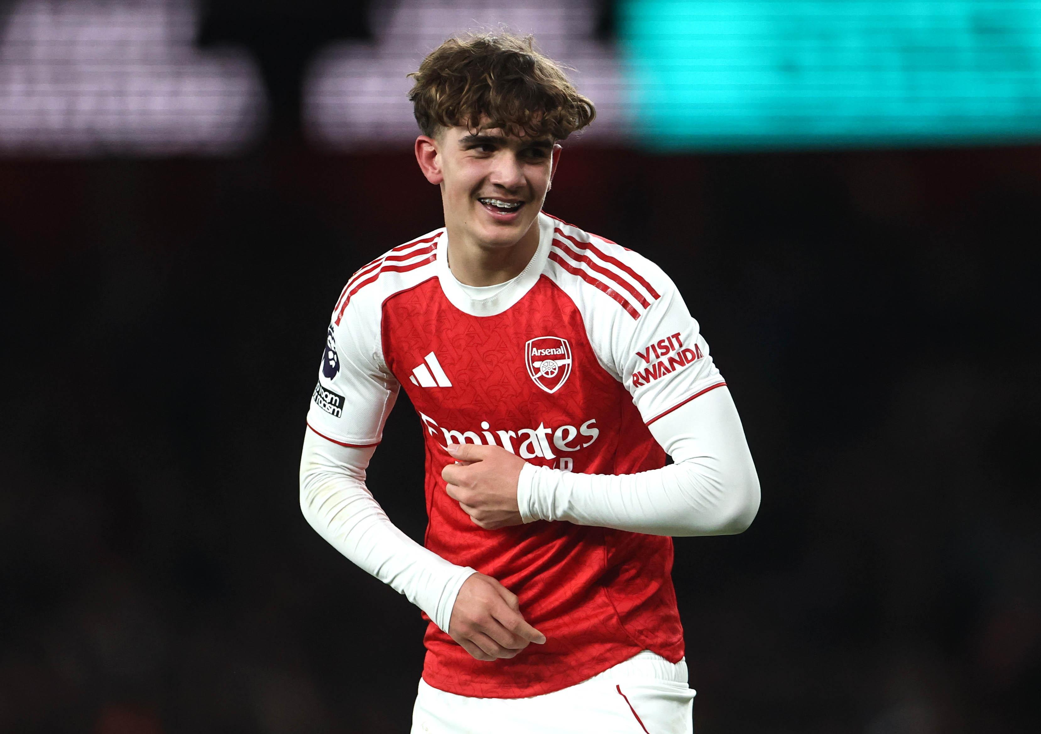 Max Dowman (Arsenal/Inglaterra) - €30 milhões. Avançado prodígio de 16 anos, já venceu a Premier League e é o mais novo de sempre a marcar nesse campeonato, e o mais novo a jogar na Champions League: estreou-se com 15 anos e 308 dias (IMAGO)