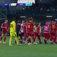 Udinese-Roma abandonado após N'Dicka ter sido levado de maca (vídeo)