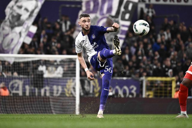 Atenção, Sporting: Debast expulso com o Saint Gilloise (vídeo)