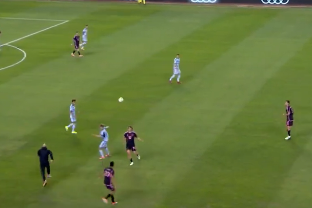 VÍDEO: guarda-costas de Messi volta a entrar em ação