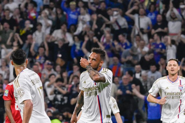 Ligue 1: jogo de loucos termina com vitória do Lyon… aos 90+15’