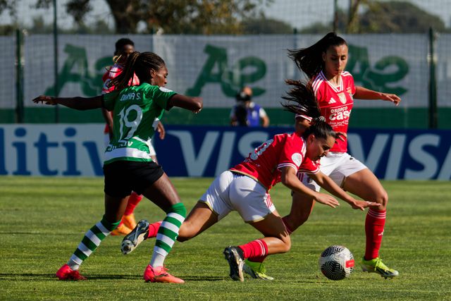 Sporting - Benfica: leoas relançam o campeonato feminino