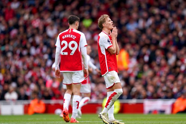 Arsenal-Aston Villa foi um grande balde de água fria no Emirates