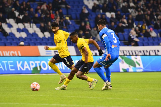 VÍDEO: é Ronaldo e o 7, mas não é Cristiano nem português, e mesmo assim gritaram por... Messi