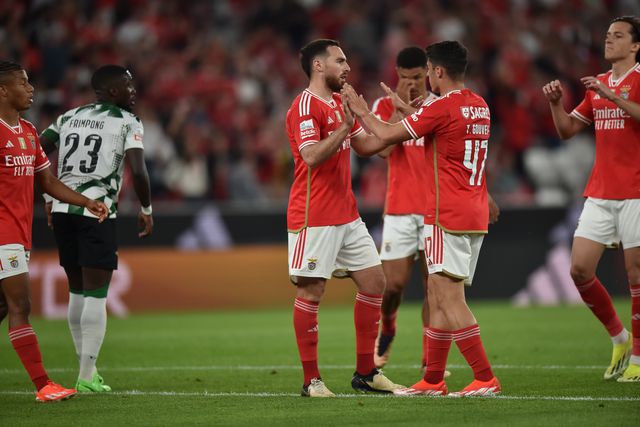 E assim se transformam assobios em aplausos (crónica)