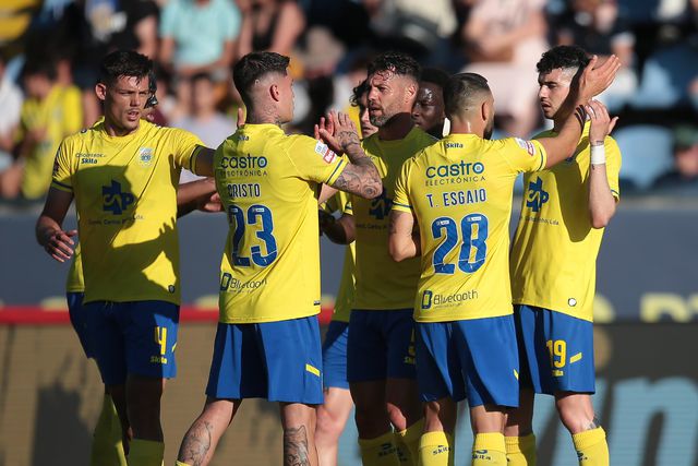 Alcateia unida nunca deixa Cristo ser pregado na cruz (crónica)