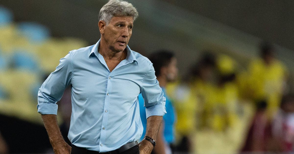 Renato Gaúcho com processo disciplinar por ficar a ver jogo na televisão