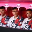 João Palhinha no banco de suplentes do Bayern, ao lado do compatriota Raphael Guerreiro