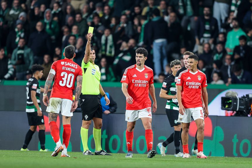 Dérbi lisboeta aquece fora das quatro linhas na reta final da Liga