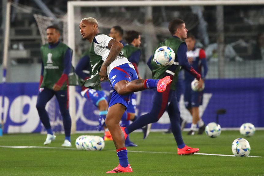 Deyverson, que passou no Benfica, representa agora o Fortaleza