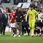 Amorim e Altay no final de jogo em Newcastle