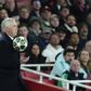 Carlo Ancelotti no Emirates a orientar o Real Madrid diante do Arsenal
