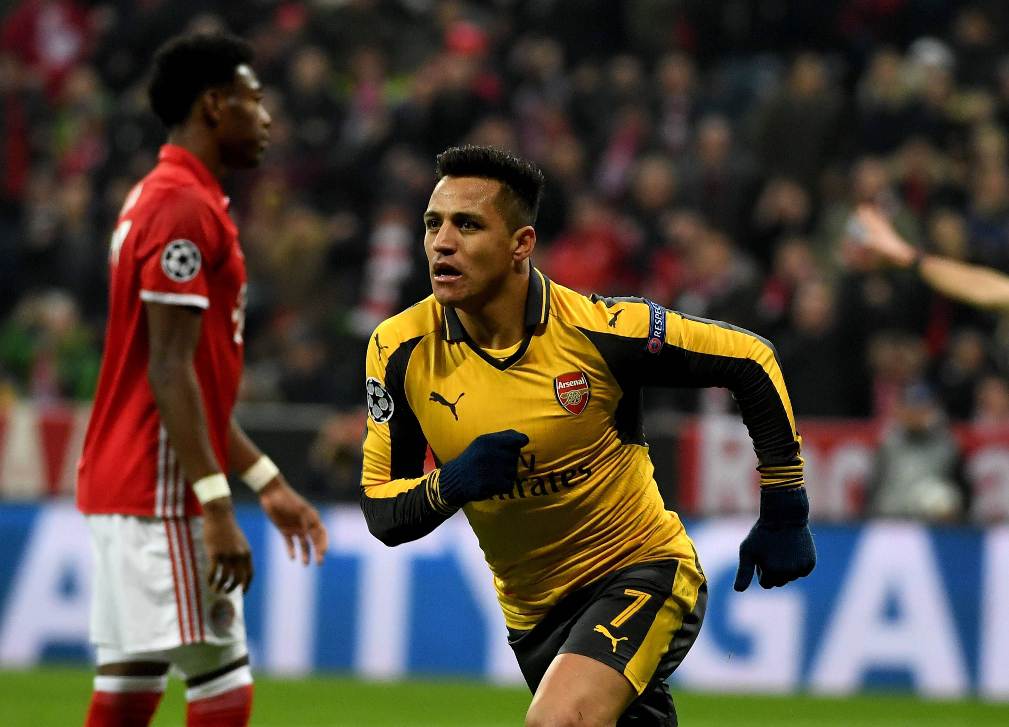 Alexis Sánchez — Um 'terror' no Arsenal, um 'flop' no Manchester United. O experiente chileno ainda joga e está atualmente no Sevilha.
