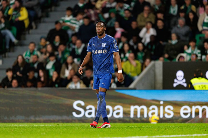 Camisola 55 dos azuis e brancos tem-se afirmado no Minho e pode dar o salto no próximo defeso