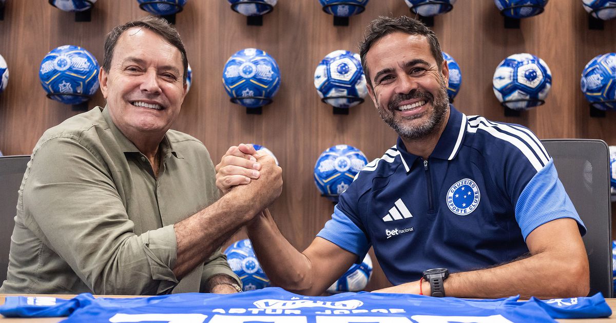 Nem há um mês no Cruzeiro, Artur Jorge... renova contrato