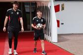 Diogo Ferreira e Gonçalo Moreira, guarda-redes e médio do Benfica (foto: SL Benfica)