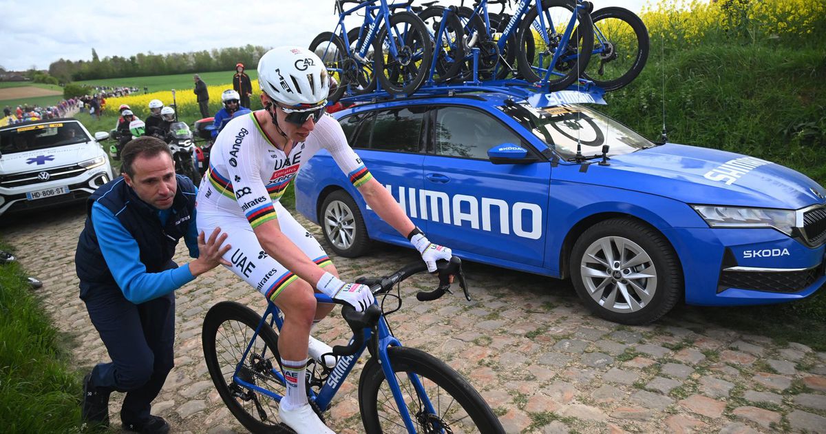 Pogacar corrosivo: «Bicicleta parecia um carrinho de mão»