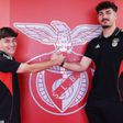 Gonçalo Moreira e Diogo Ferreira, respetivamente médio-ofensivo e guarda-redes do Benfica (foto: SL Benfica)