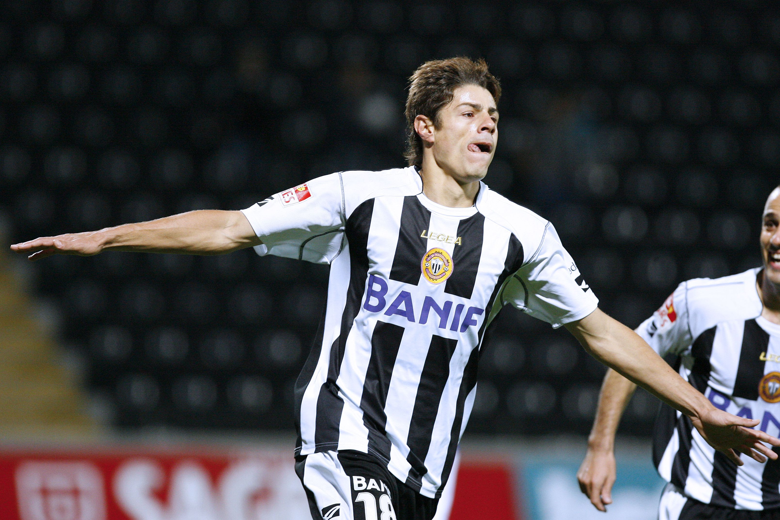 Nenê foi o melhor marcador do campeonato em 2008/09 - Foto: A BOLA