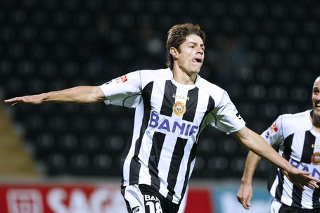 Nenê foi o melhor marcador do campeonato em 2008/09 - Foto: A BOLA