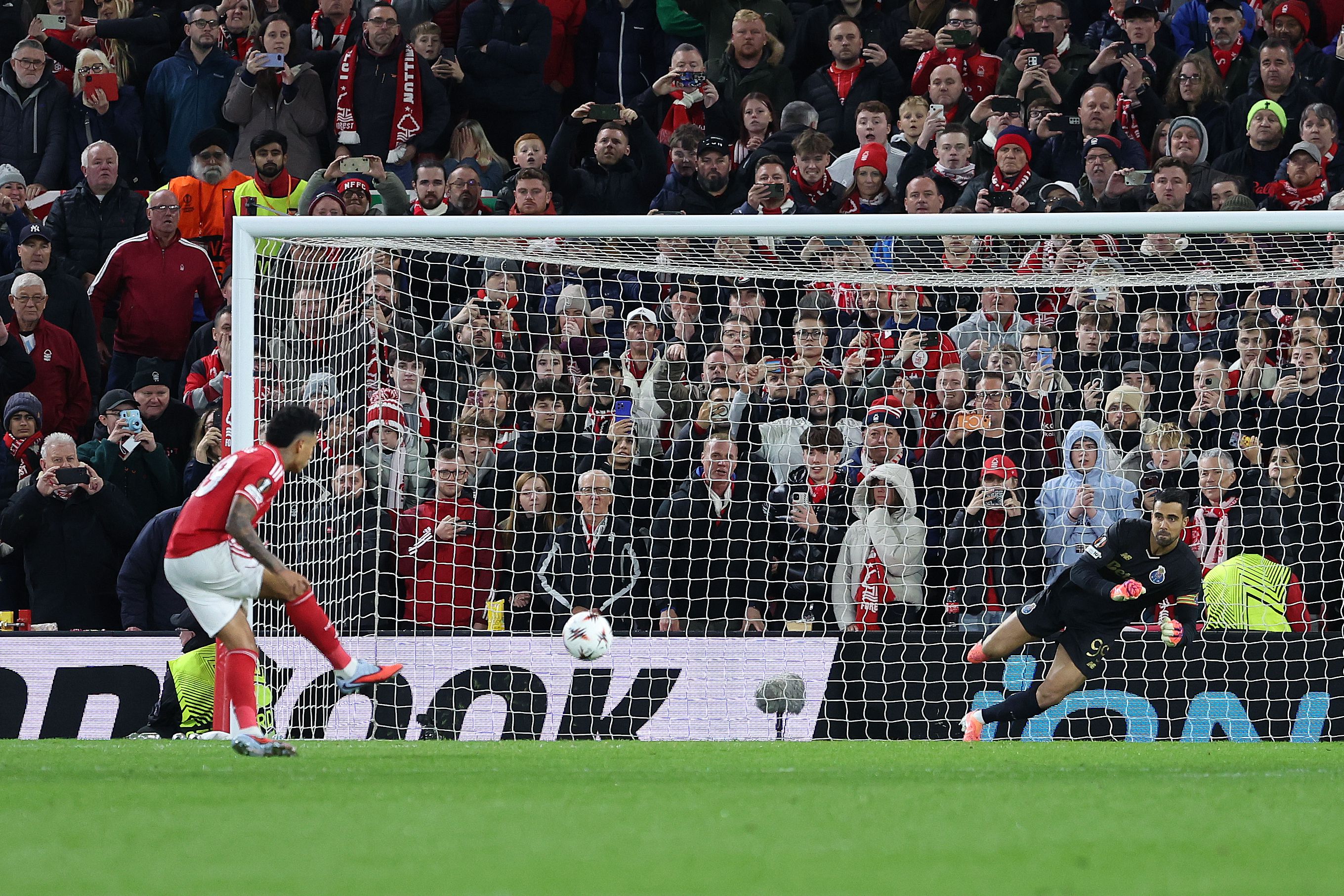 FC Porto perdeu 2-0 na fase de liga com o Nottingham Forest - Foto: Catarina Morais/Kapta+