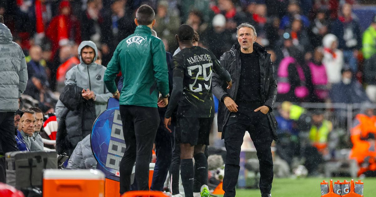 Vitinha fala sobre a lesão de Nuno Mendes após jogo com o Liverpool