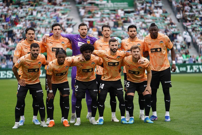 Equipamento «retro» do Valência (IMAGO)