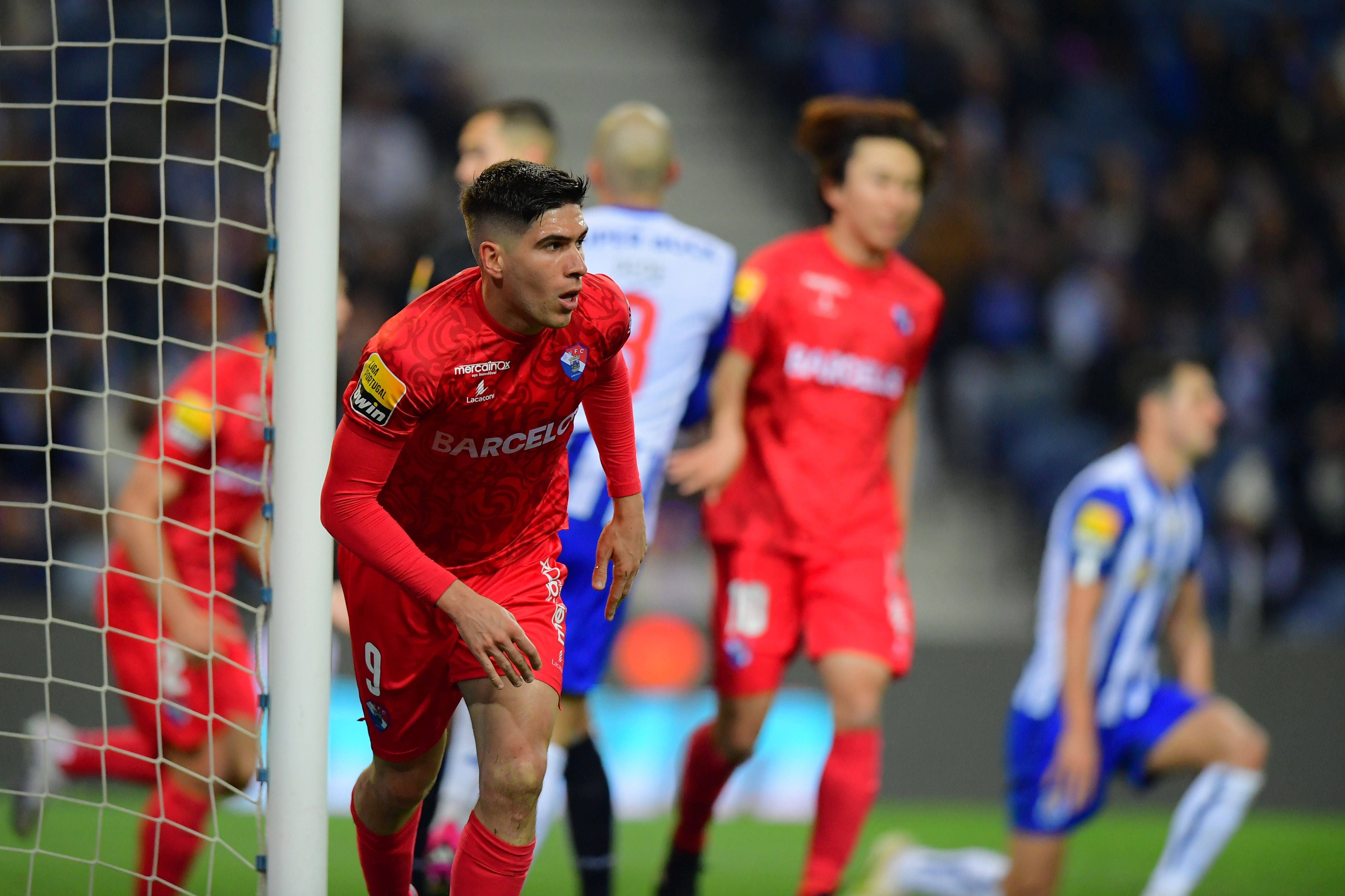 Fran Navarro (Gil Vicente) - 17 golos em 2022/23 e 16 golos em 2021/22