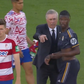 Sempre um cavalheiro: Ancelotti obriga equipa a cumprimentar adversários (vídeo)
