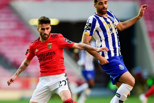 Rafa e Taremi até ao fim