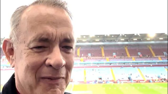 Aston Villa recebeu fã muito especial com o Liverpool