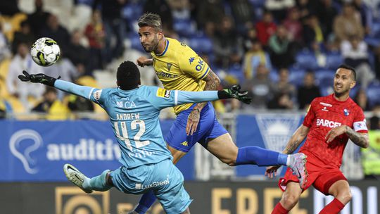 Estoril: João Carlos pode dizer adeus com titularidade com o Moreirense