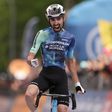 Giro: Valentin Paret-Peintre levou os seus 52 kg ao triunfo no alto de Bocca della Selva