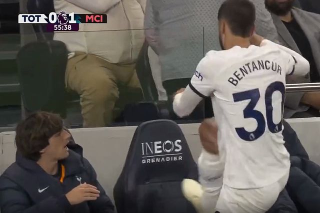 VÍDEO: se Bentancur não tem juízo, o banco é que paga...