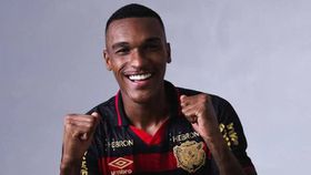 Lateral brasileiro no radar do Rio Ave