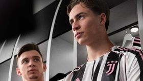 Juventus mostra camisola para a próxima época com... Francisco Conceição
