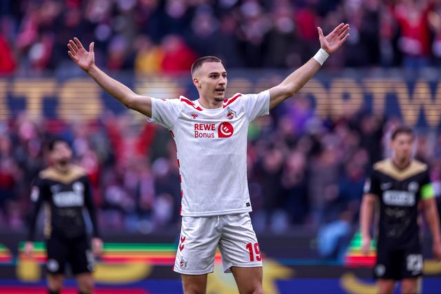 Álcool e pancadaria entre jogador e adeptos na semana da subida da Colónia